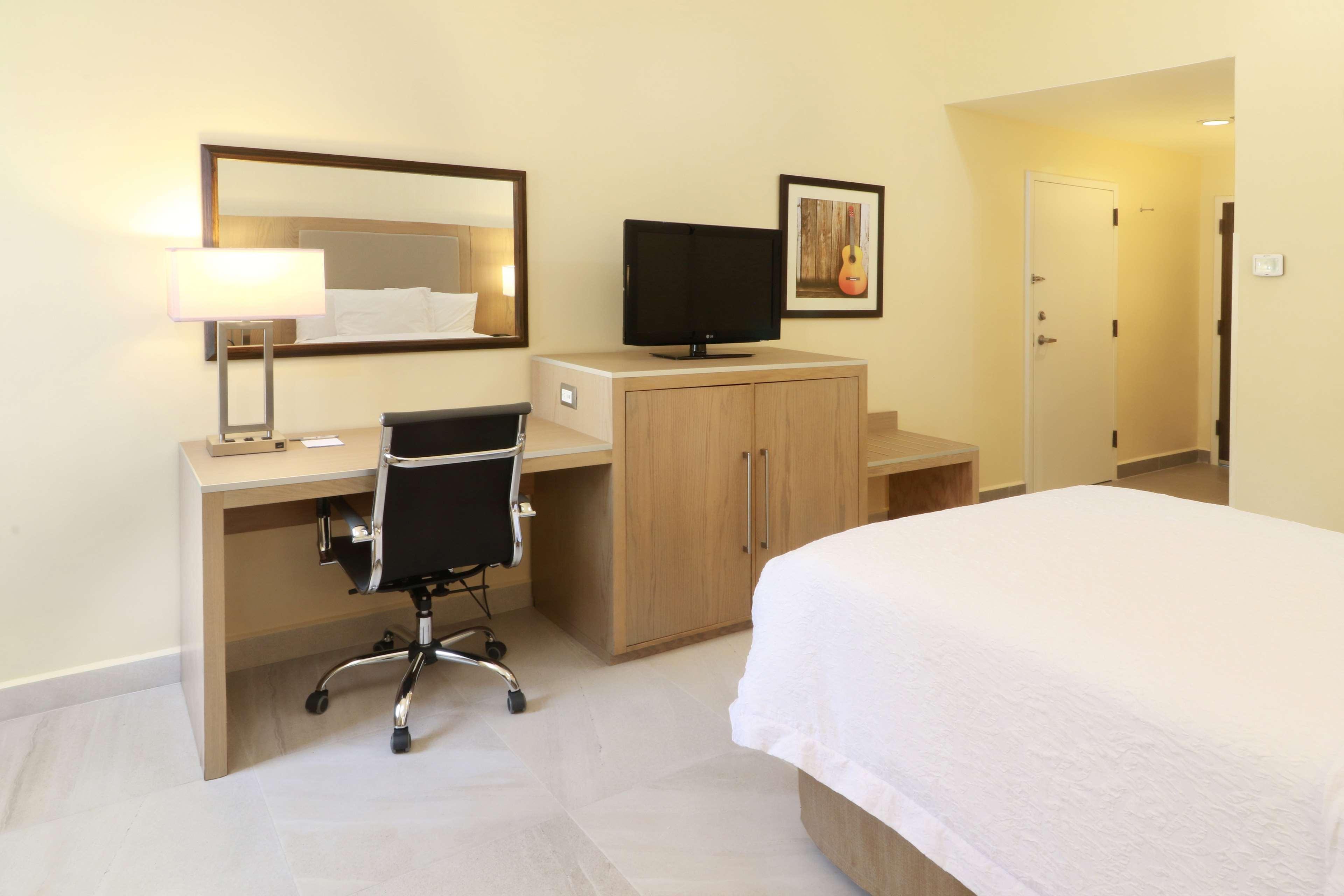 Hampton Inn Monterrey-Airport Apodaca Exteriér fotografie