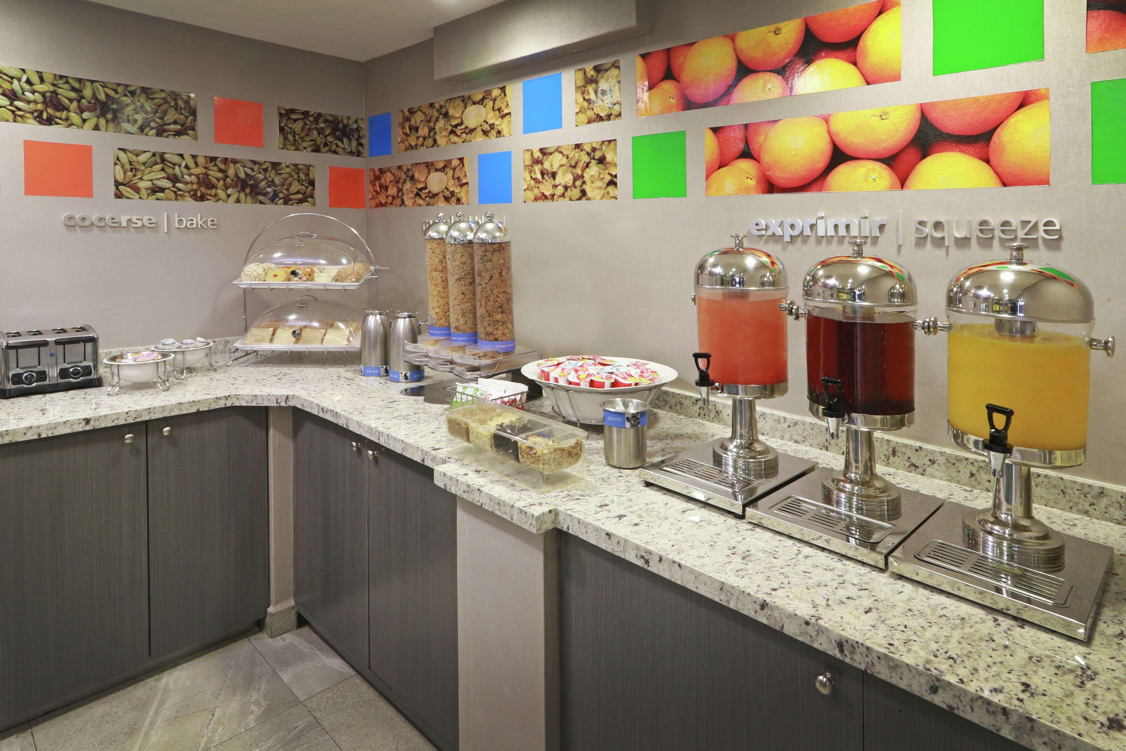 Hampton Inn Monterrey-Airport Apodaca Exteriér fotografie
