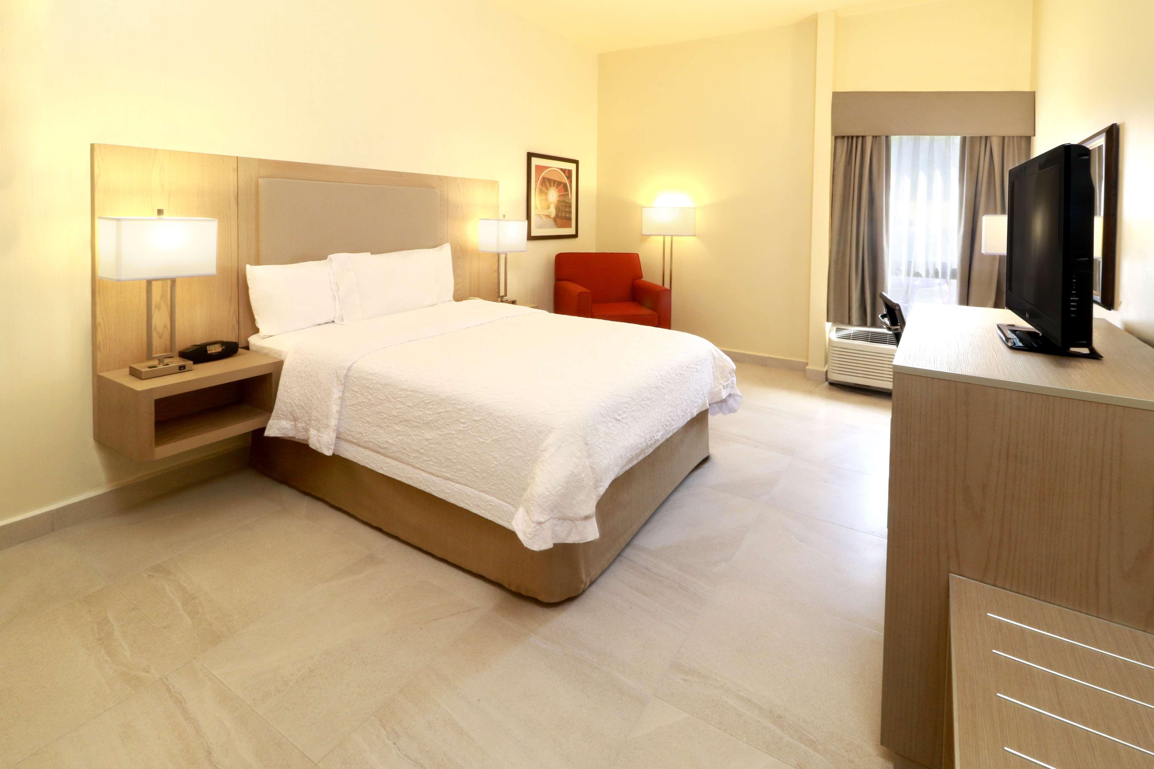 Hampton Inn Monterrey-Airport Apodaca Exteriér fotografie