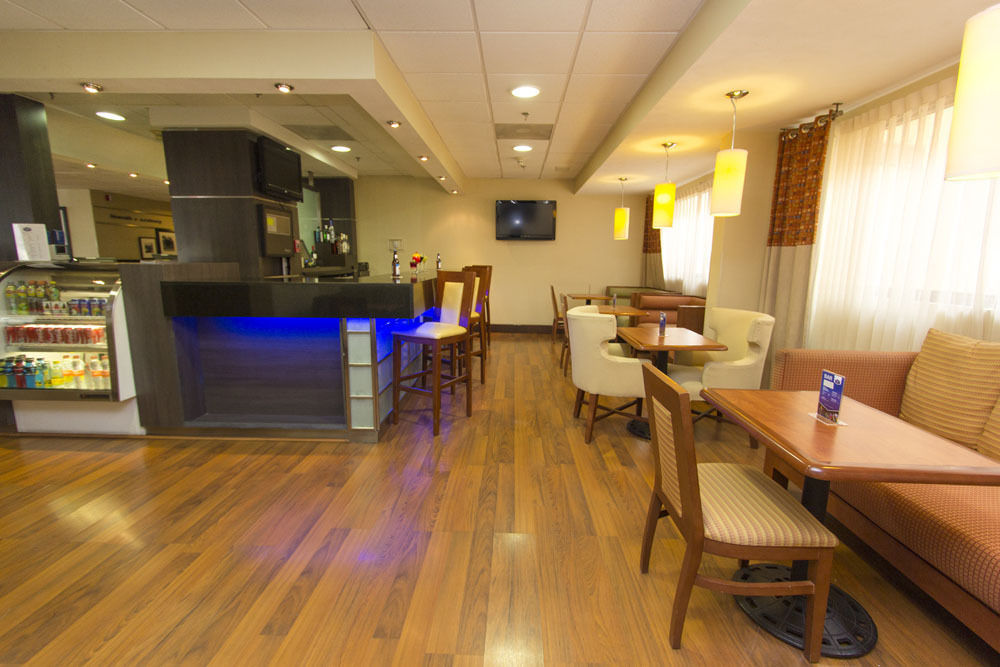 Hampton Inn Monterrey-Airport Apodaca Exteriér fotografie